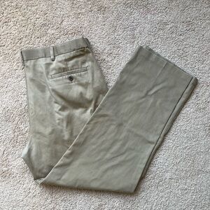 Haggar Men’s Khaki Classic Fit No Iron Dress Pants 40x32